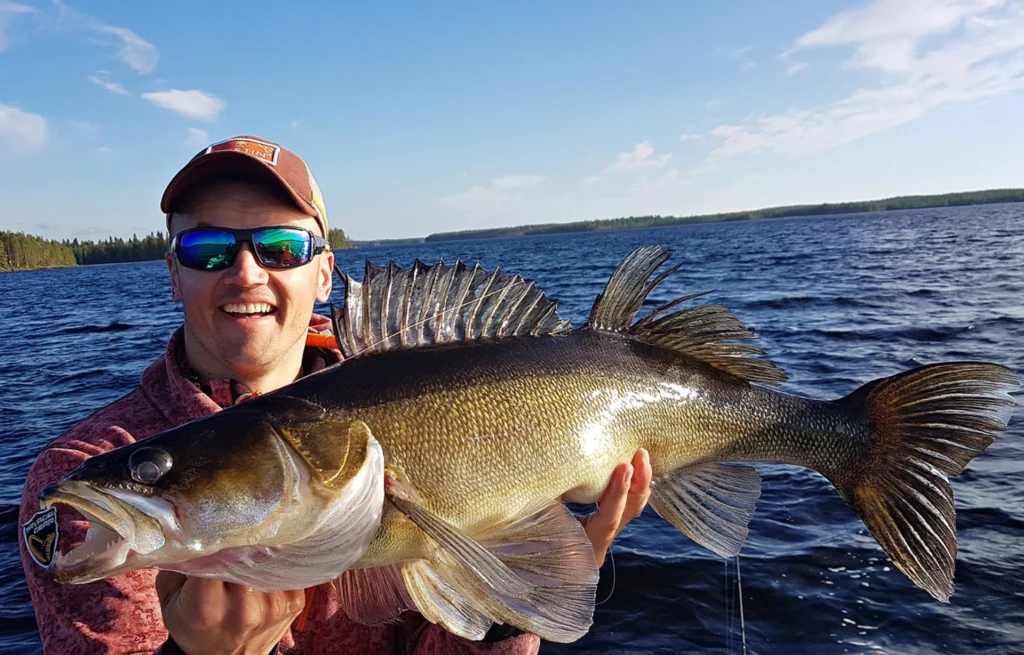 feel-nordic-fishing-nuas-lake-004